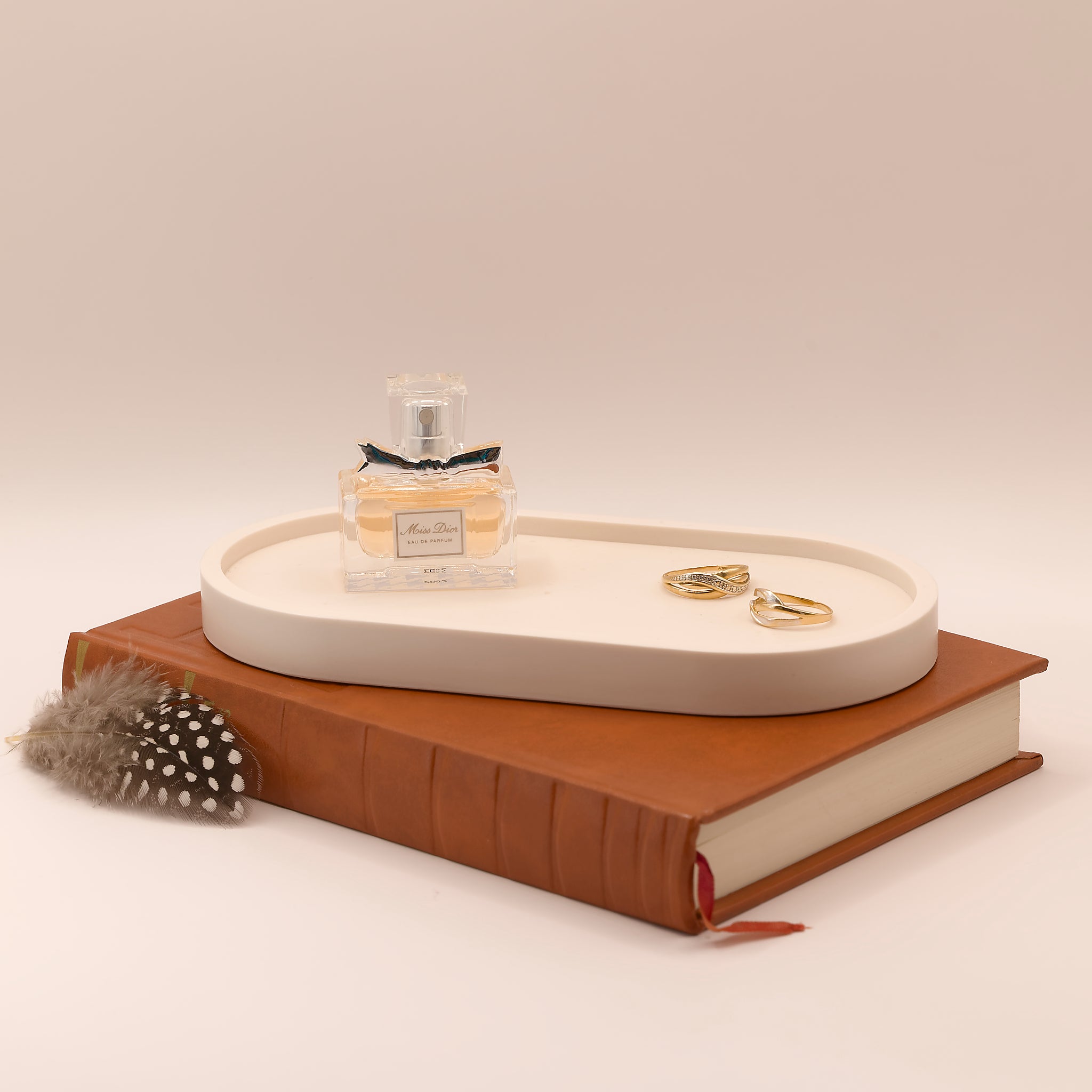 Plateau en jesmonite écru