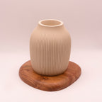 Vase en jesmonite beige